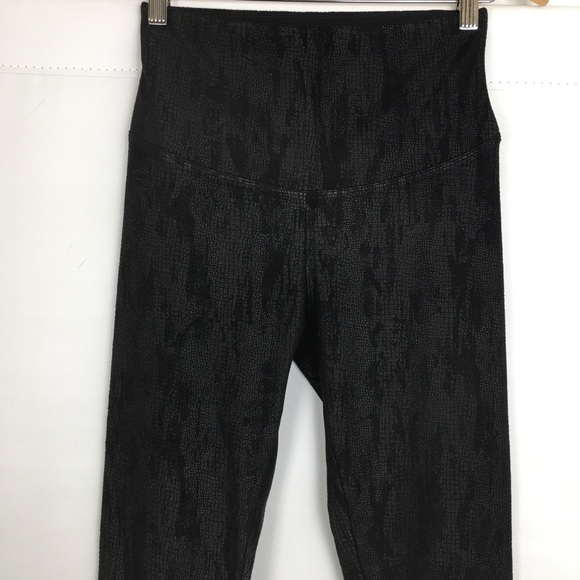 Yummie Women’s Black Snakeskin Leggings High Waist Full Length Pants Size M - Picture 3 of 10